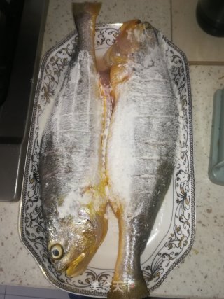 干烧黄花鱼的做法步骤：4