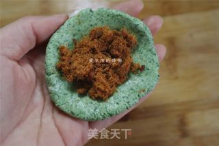 蛋黄肉松青团的做法步骤：5