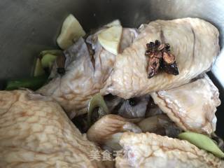 红烧鸡翅的做法步骤：6