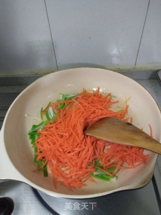 胡萝卜炒金针菇的做法步骤：9