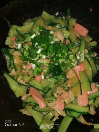 肉片黄瓜炒火腿肠的做法步骤：5