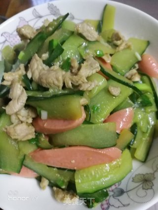肉片黄瓜炒火腿肠的做法步骤：6