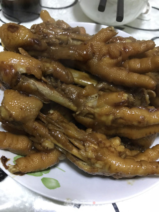 无油大枣煮鸡爪的做法步骤：4