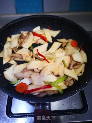 杏鲍菇炒肉的做法步骤：7