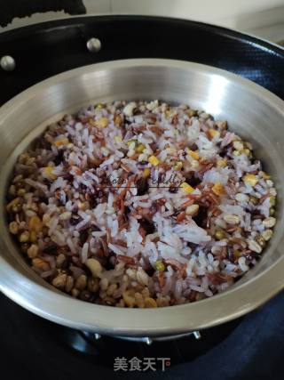 海味杂粮炒饭的做法步骤：3