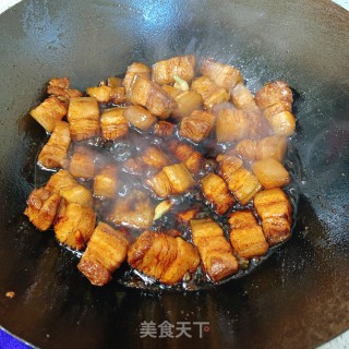 鹌鹑蛋红烧肉的做法步骤：6
