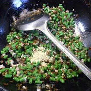 芽菜肉末炒带豆的做法步骤：10