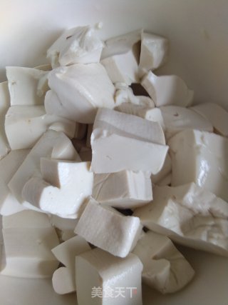 红烧豆腐的做法步骤：1