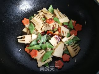 扁豆春笋蒸卤面的做法步骤：9