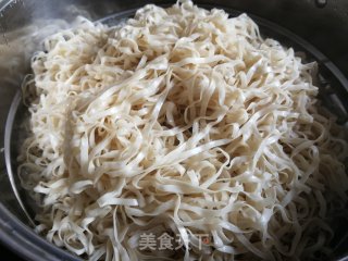 扁豆春笋蒸卤面的做法步骤：11