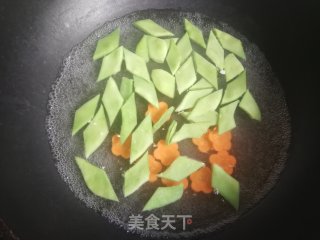 扁豆炒春笋的做法步骤：4