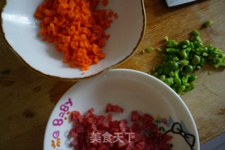 春天饭团的做法步骤：1