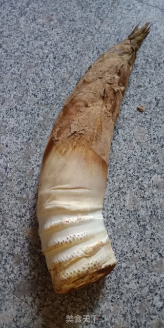 腌笃鲜的做法步骤：1