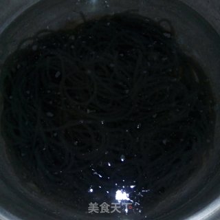 蕨菜云吞酸辣粉的做法步骤：4