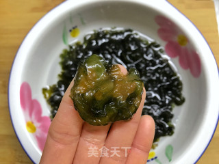 地皮菜炒鸡蛋的做法步骤：1