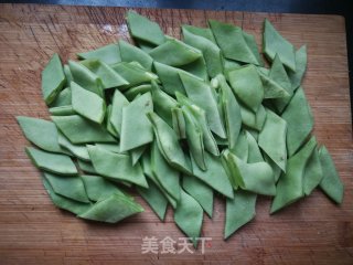 蒜泥扁豆的做法步骤：1