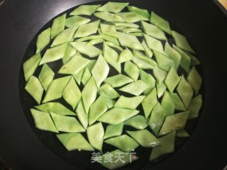 蒜泥扁豆的做法步骤：2