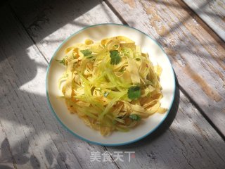 莴笋拌豆腐皮的做法步骤：6