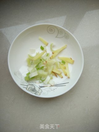 香菇烧豆腐的做法步骤：4