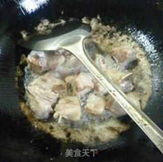 毛豆萝卜干烧排骨的做法步骤：4
