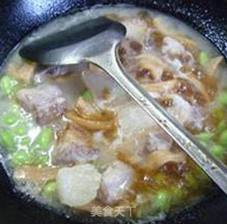 毛豆萝卜干烧排骨的做法步骤：7
