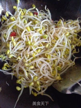 炝炒黄豆芽的做法步骤：2