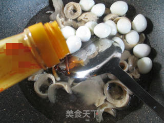 鹌鹑蛋烧面筋的做法步骤：5