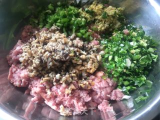 燕麦冬菇猪肉饺的做法步骤：5