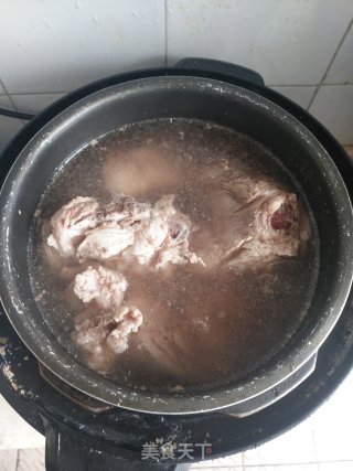 酱大骨的做法步骤：4