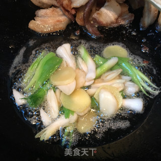 香干回锅肉的做法步骤：9