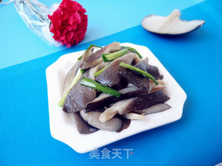 韭菜炒凤尾蘑的做法步骤：9