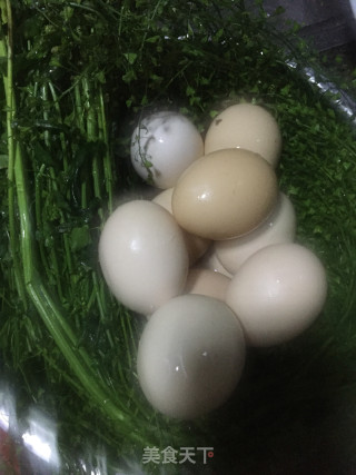 地菜煮鸡蛋的做法步骤：1