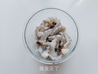 凤梨虾球的做法步骤：2