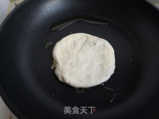 包菜粉条火腿馅饼的做法步骤：24