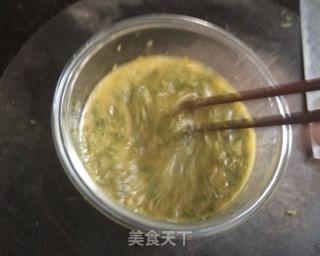 香椿煎蛋饼的做法步骤：3