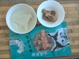 松茸鱼翅腊肠汤的做法步骤：1