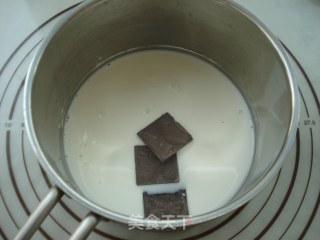 巧克力牛奶冻的做法步骤：2