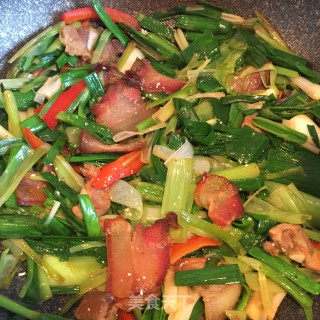 腊肉炒蒜苗的做法步骤：8