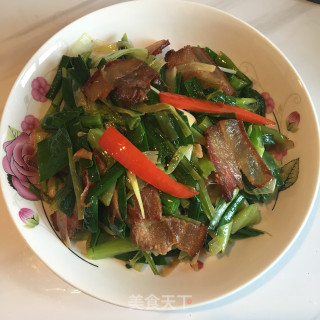 腊肉炒蒜苗的做法步骤：10