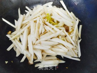 青椒炒杏鲍菇的做法步骤：3