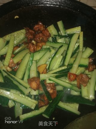 鸡肉炒黄瓜的做法步骤：5