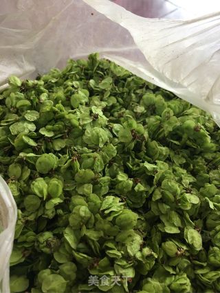 榆钱滑蛋的做法步骤：1