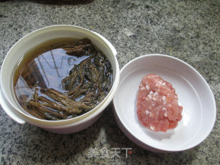 梅干菜蒸肉末的做法步骤：1