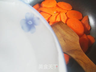 大蒜炒胡萝卜的做法步骤：3