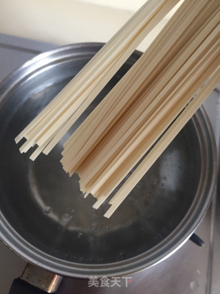 葱油拌面的做法步骤：3