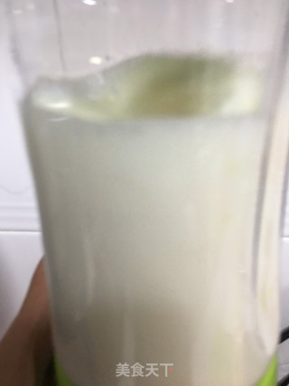 香蕉奶昔的做法步骤：4