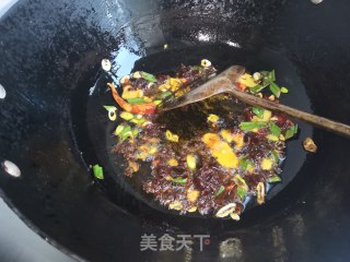 酸菜炖草鱼的做法步骤：9