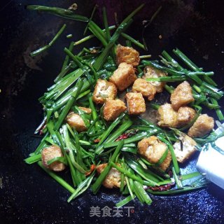 #春菜集#     韭菜炒鸡蛋豆腐的做法步骤：10