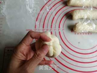 炼乳花环面包的做法步骤：11