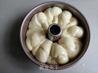 炼乳花环面包的做法步骤：13